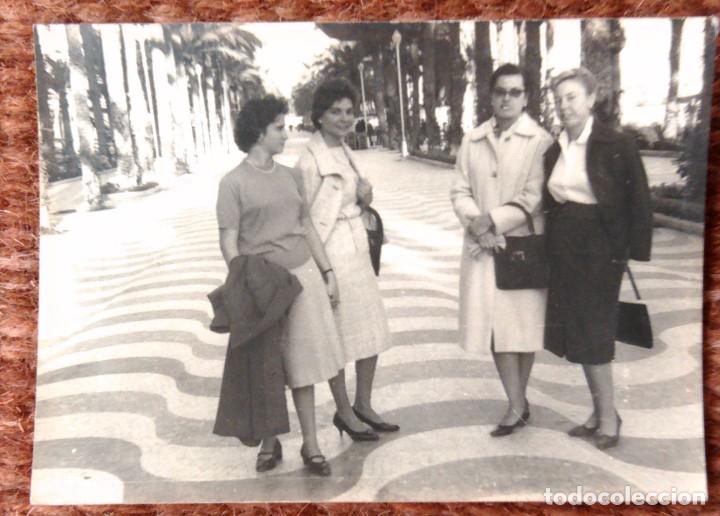 Alte Fotografie: SE&Ntilde;ORITAS POSANDO EN ALICANTE