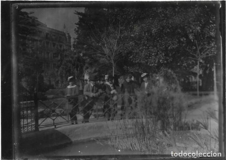 Fotograf&iacute;a antigua: == FA375 - FOTOGRAF&Iacute;A - GRUPO DE AMIGOS