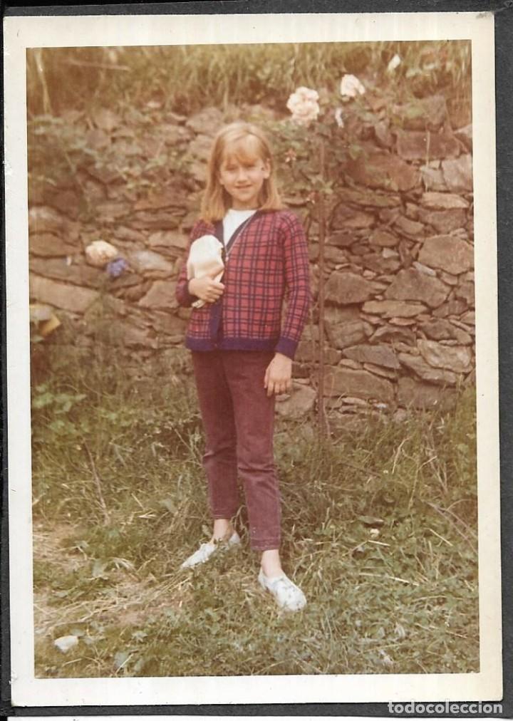 Photographie ancienne: == FA391 - FOTOGRAF&Iacute;A - NI&Ntilde;A EN EL CAMPO