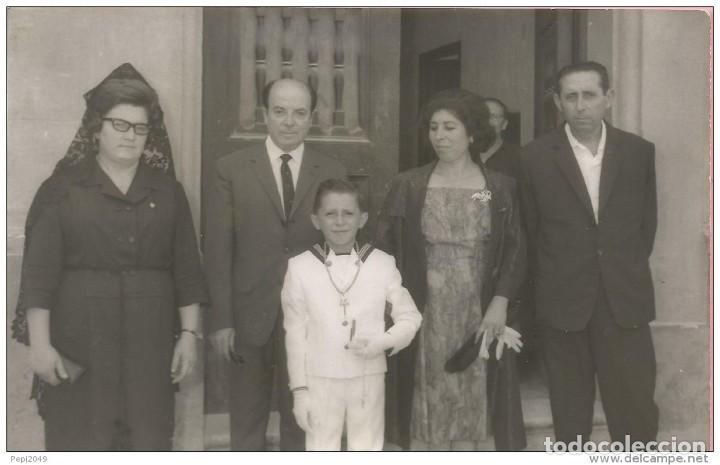 Photographie ancienne: :::: E162 - FOTOGRAFIA - NI&Ntilde;O DE PRIMERA COMUNION CON SUS FAMILIARES
