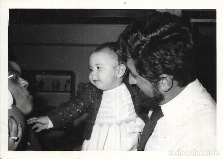 Alte Fotografie: *** EE181 - FOTOGRAFIA - SE&Ntilde;OR CON UNA NI&Ntilde;ITA EN BRAZOS