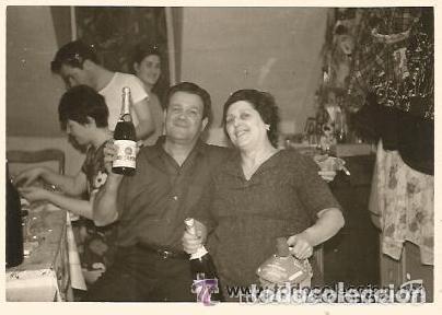 Alte Fotografie: :::: B07 - FOTOGRAFIA - GRUPO DE AMIGOS CELEBRANDO UNA FIESTA