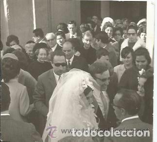 Alte Fotografie: ^^^ B42 - FOTOGRAFIA - PAREJA DE NOVIOS CON SUS INVITADOS