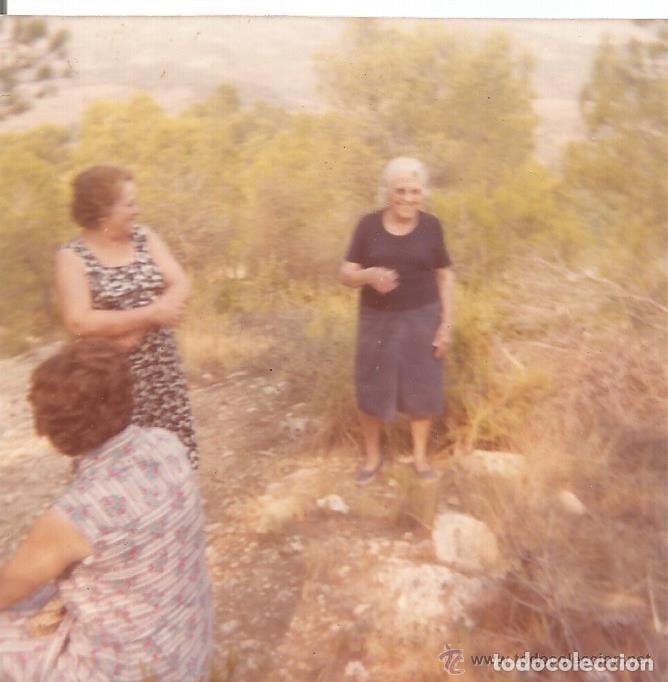 Alte Fotografie: == B195 - FOTOGRAFIA - SE&Ntilde;ORAS EN EL CAMPO