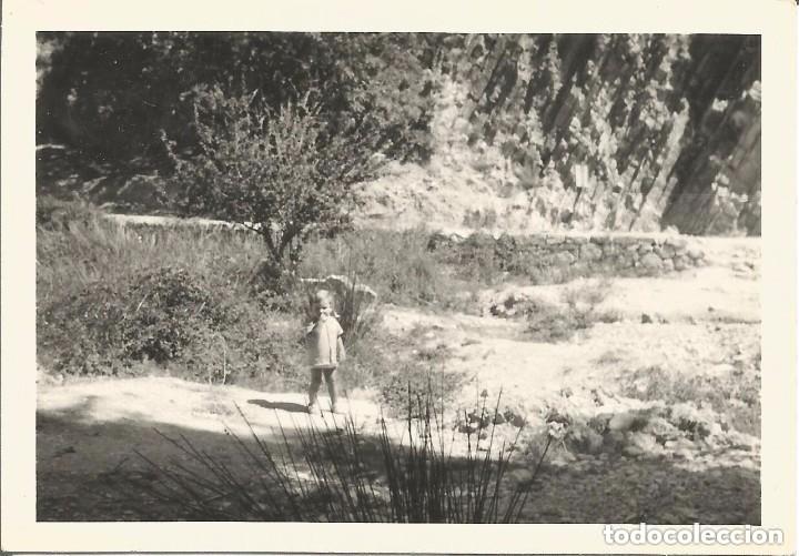 Antique Photography: == B291 - FOTOGRAFIA - NI&Ntilde;ITA EN EL CAMPO