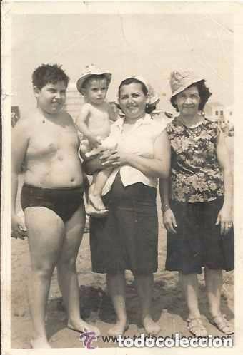 Antique Photography: *** CC329 - FOTOGRAFIA - AMIGAS CON SUS NI&Ntilde;OS EN LA PLAYA