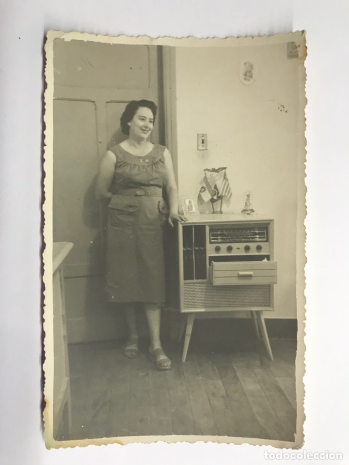 Fotograf&iacute;a antigua: FOTOGRAF&Iacute;A Original. Aquellos aparatos t&eacute;cnicos que alegraban nuestras vidas... (h.1950?)