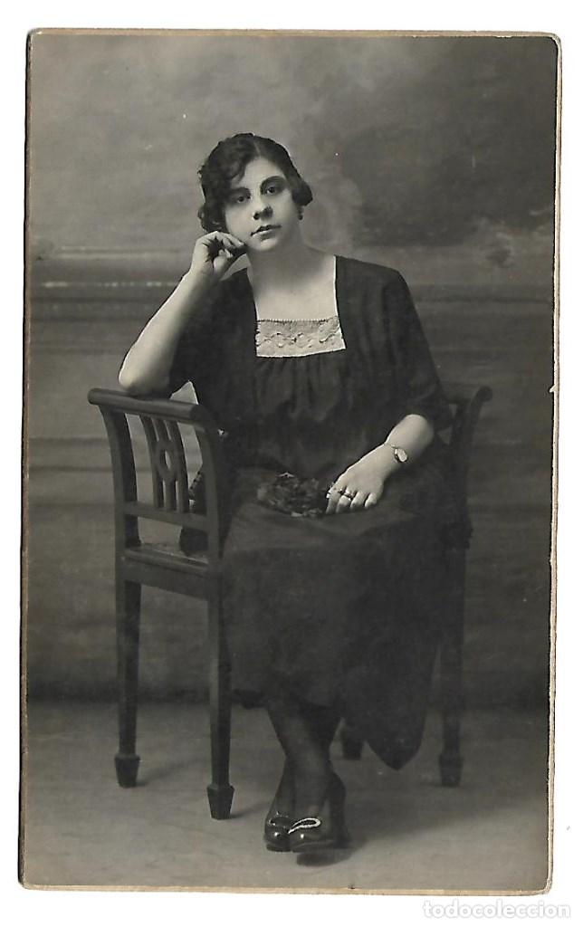 Fotografia antiga: 710-EXTRAORDINADIA FOTOGRAFIA ANTIGUA - DE UNA DAMA -FOTO - DEDICADA EL 31 - 12 - 1923