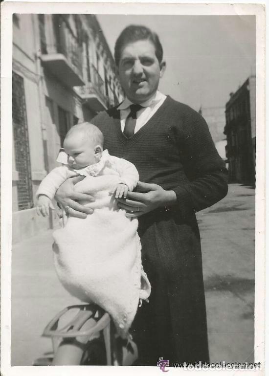 Fotograf&iacute;a antigua: :::: C16 - FOTOGRAFIA - SE&Ntilde;OR CON BEB&Eacute; EN BRAZOS