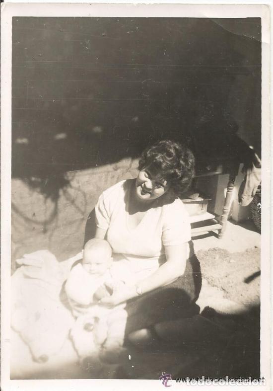 Fotograf&iacute;a antigua: ^^^ C196 - FOTOGRAFIA - SE&Ntilde;ORA CON BEB&Eacute; EN BRAZOS