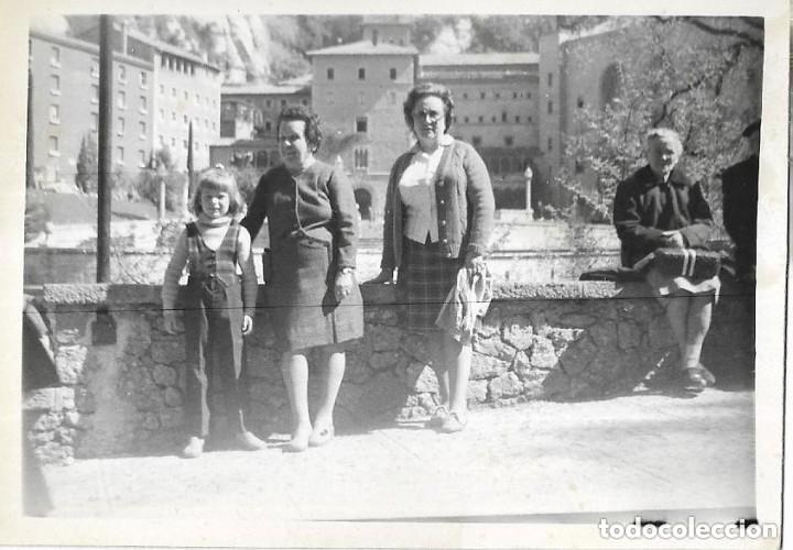 Antique Photography: == NA281 - FOTOGRAFIA - SE&Ntilde;ORAS CON UNA JOVENCITA