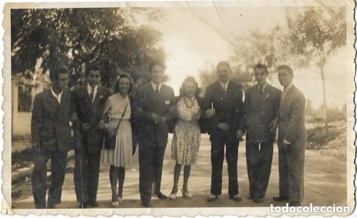 Antique Photography: == NA283 - FOTOGRAFIA - GRUPO DE AMIGOS