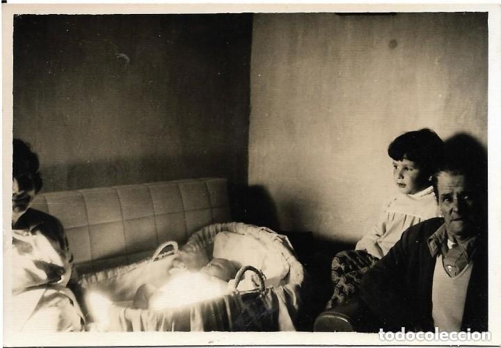 Antique Photography: == NA306 - FOTOGRAFIA - BEBE JUNTO A SU FAMILIA