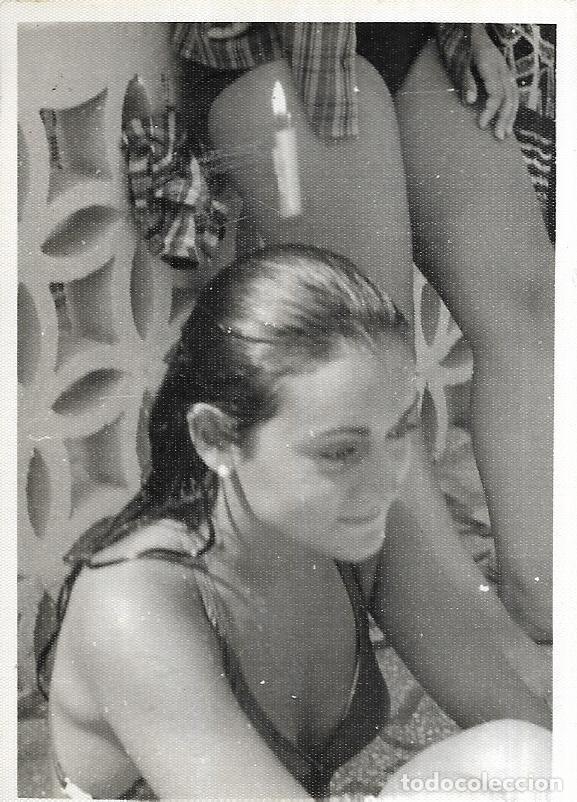 Antique Photography: == NA323 - FOTOGRAFIA - JOVEN EN BA&Ntilde;ADOR