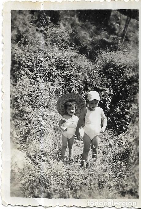 Fotografia antiga: == NA380 - FOTOGRAFIA - DOS NI&Ntilde;ITOS EN EL CAMPO