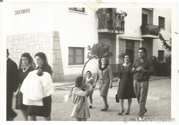 Fotografia antiga: == NA430 - FOTOGRAFIA - GRUPO DE GENTE EN UN BAUTIZO