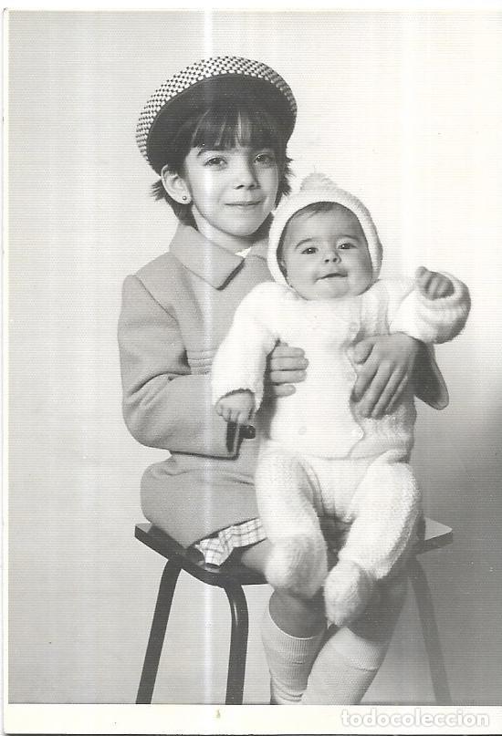 Fotografia antiga: == NA468 - FOTOGRAFIA - JOVENCITA CON UN BEB&Eacute; EN BRAZOS