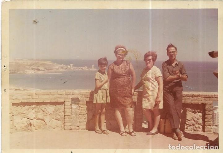Fotografia antiga: == NA53 - FOTOGRAFIA - GRUPO DE AMIGOS