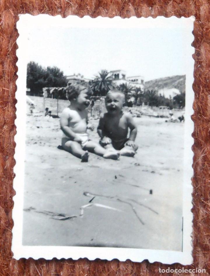 Fotografia antiga: NI&Ntilde;OS EN LA PLAYA