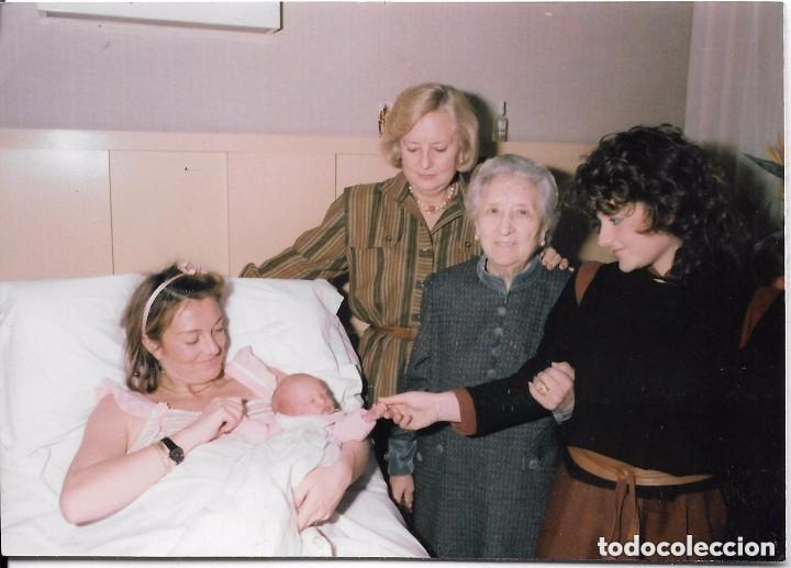 Fotograf&iacute;a antigua: :::: K25 - FOTOGRAFIA - SE&Ntilde;ORA CON SU BEB&Eacute; RECIEN NACIDO EN LA CAMA DEL HOSPITAL