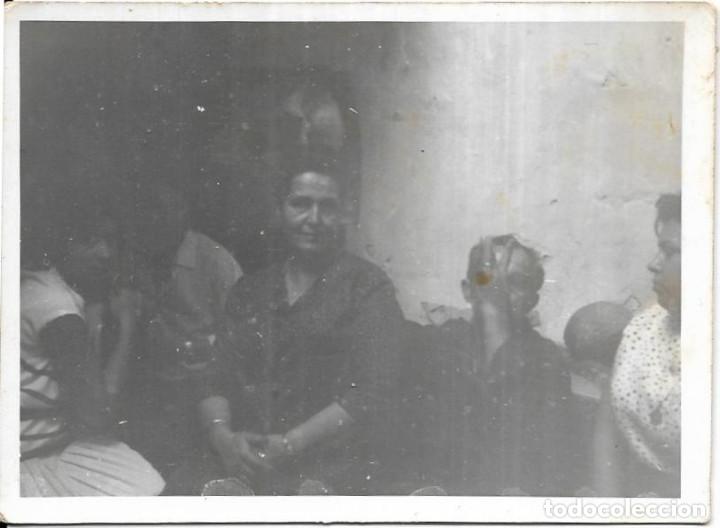 Fotograf&iacute;a antigua: ==NA569 - FOTOGRAF&Iacute;A - GRUPO DE AMIGOS