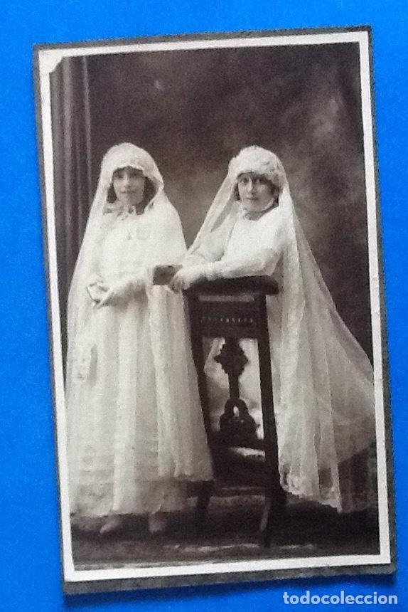 Fotografia antiga: FOTO DE ESTUDIO. NI&Ntilde;AS PRIMERA COMUNION.  ENVIO INCLUIDO EN EL PRECIO.