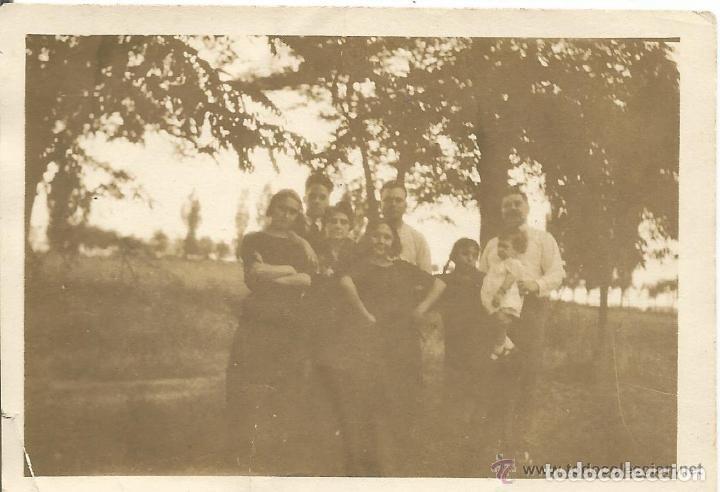 Fotograf&iacute;a antigua: :::: C389 - FOTOGRAFIA - GRUPO DE AMIGOS