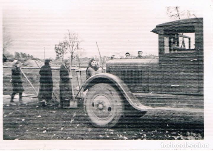 Fotograf&iacute;a antigua: DIVISION AZUL EN LAA BASE DE PROKOSKAYA (JUNTO A LENINGRADO).MUJERES PA&Ntilde;ENCAS TRABAJANDO