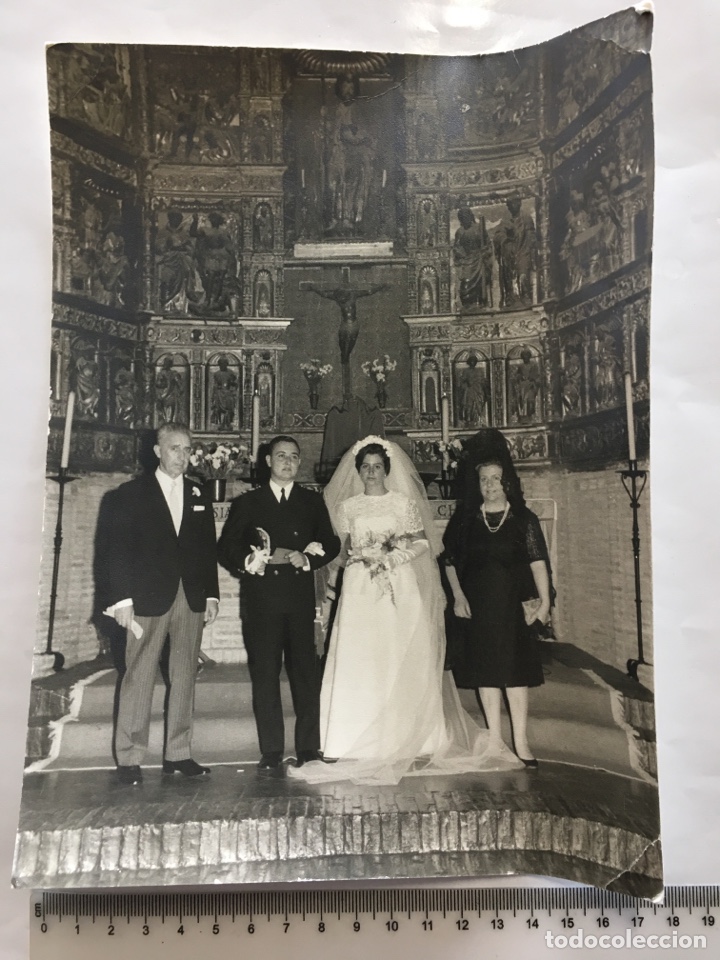 Fotograf&iacute;a antigua: FOTO. RECI&Eacute;N CASADOS Y PADRINOS. FOT&Oacute;GRAFO?. H. 1960?.
