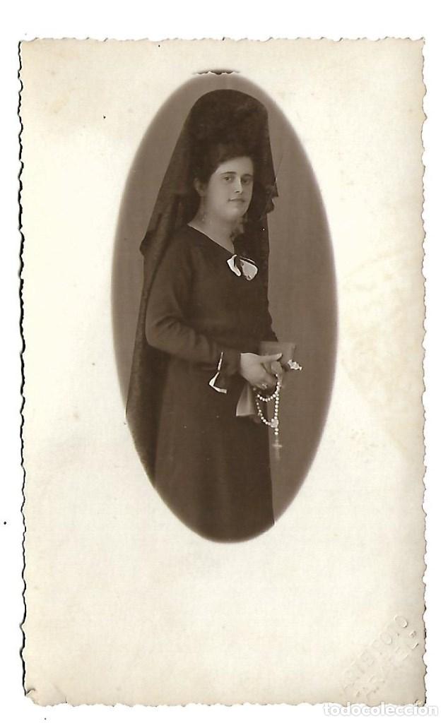 Fotografia antica: R51-EXTRAORDINARIA FOTOGRAFIA ANTIGUA- UN DAMA CON PEINETA Y MANTILLA - FOTO - - ARAFEL