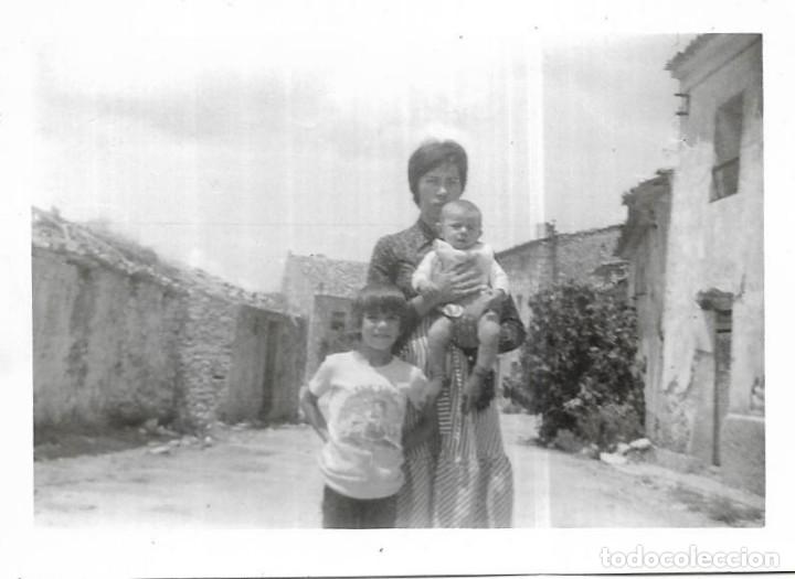 Antique Photography: == A733 - FOTOGRAFIA - SE&Ntilde;ORA CON SUS NI&Ntilde;OS