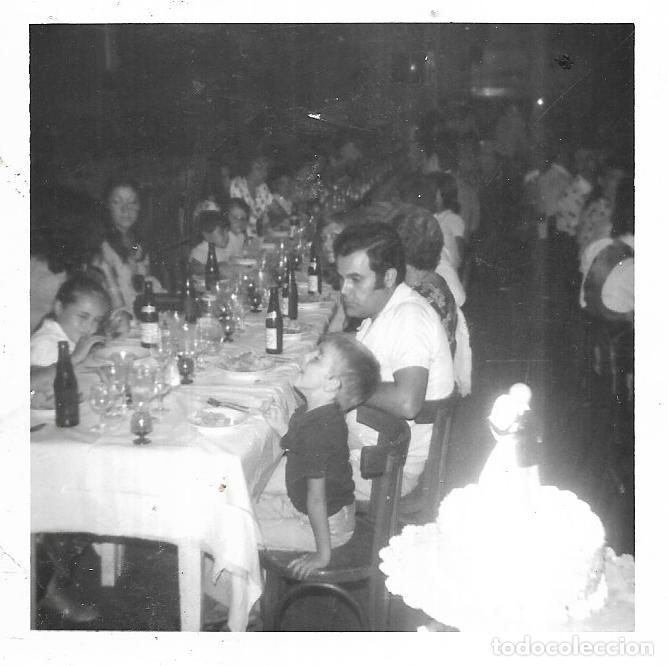 Antique Photography: == B184 - FOTOGRAFIA - AMIGOS EN UN BANQUETE