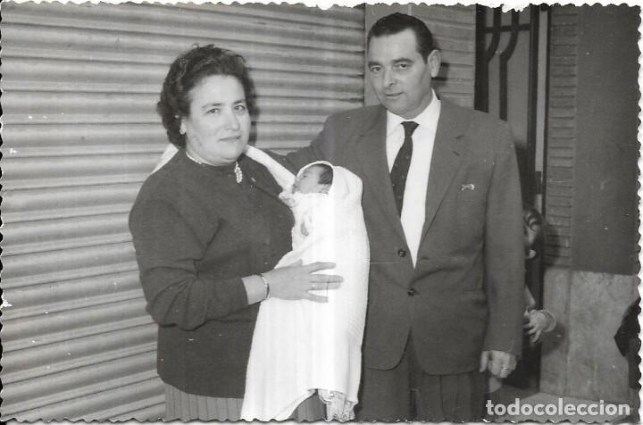Fotografia antiga: :::: C256 - FOTOGRAFIA - PAREJA CON BEBE EN BRAZOS