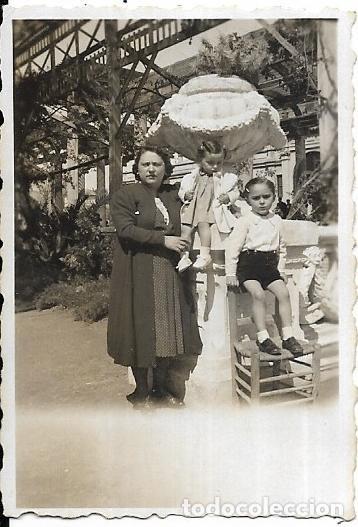 Alte Fotografie: == D178 - FOTOGRAFIA PEQUE&Ntilde;O FORMATO - SE&Ntilde;ORA CON SUS NI&Ntilde;OS
