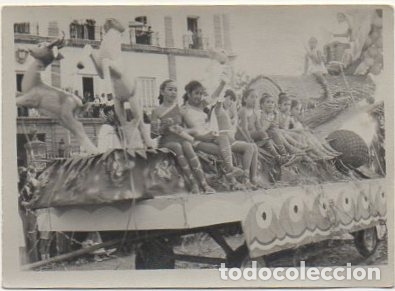 Fotograf&iacute;a antigua: FOTO CARNAVAL DE CADIZ. A&Ntilde;O 1975. CARROZA INFANTIL EN LA CABALGATA   FOTCAR-003