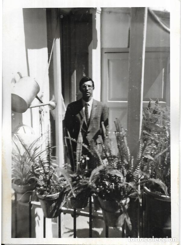 Alte Fotografie: :::: T127 - FOTOGRAFIA - SE&Ntilde;OR EN UNA TERRAZA