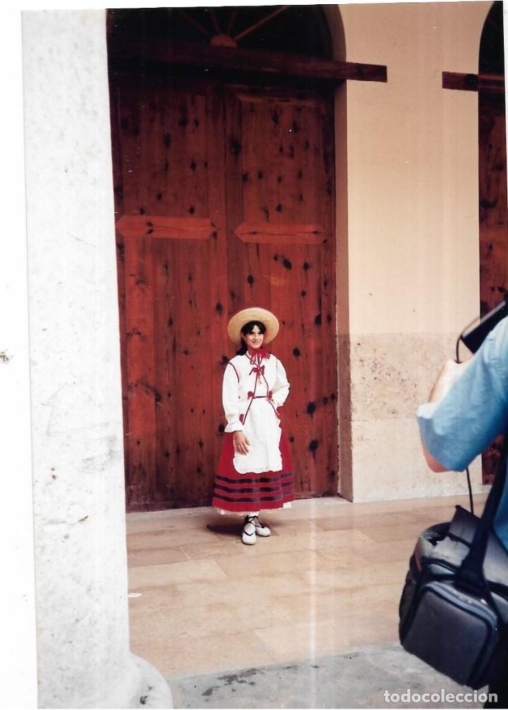Fotograf&iacute;a antigua: ::: B442 - FOTOGRAFIA - MUCHACHA CON TRAJE REGIONAL