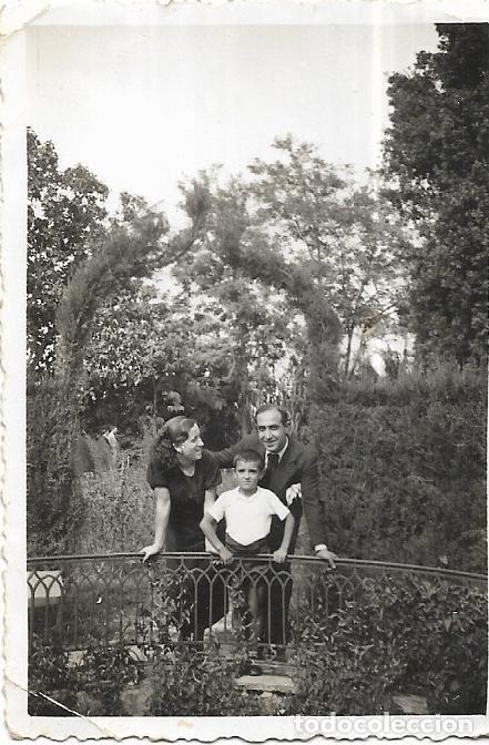 Alte Fotografie: *** CU43 - FOTOGRAFIA - PAREJA CON SU NI&Ntilde;O