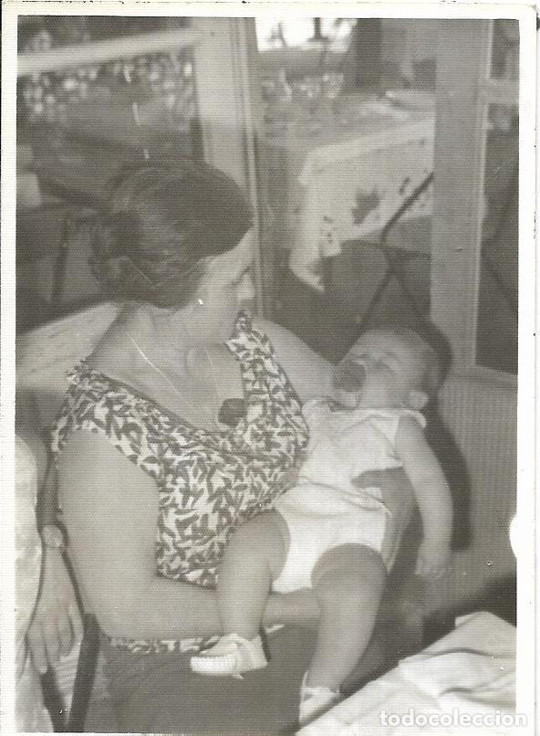 Alte Fotografie: *** CU71 - FOTOGRAFIA - SE&Ntilde;ORA CON UN BEBE EN BRAZOS