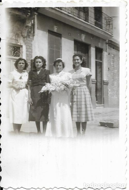 Alte Fotografie: *** CU74 - FOTOGRAFIA - NOVIA CON TRES AMIGAS - GRAO VALENCIA
