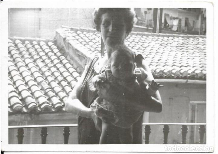 Alte Fotografie: *** CU104 - FOTOGRAFIA - SE&Ntilde;ORA CON UN BEBE EN BRAZOS