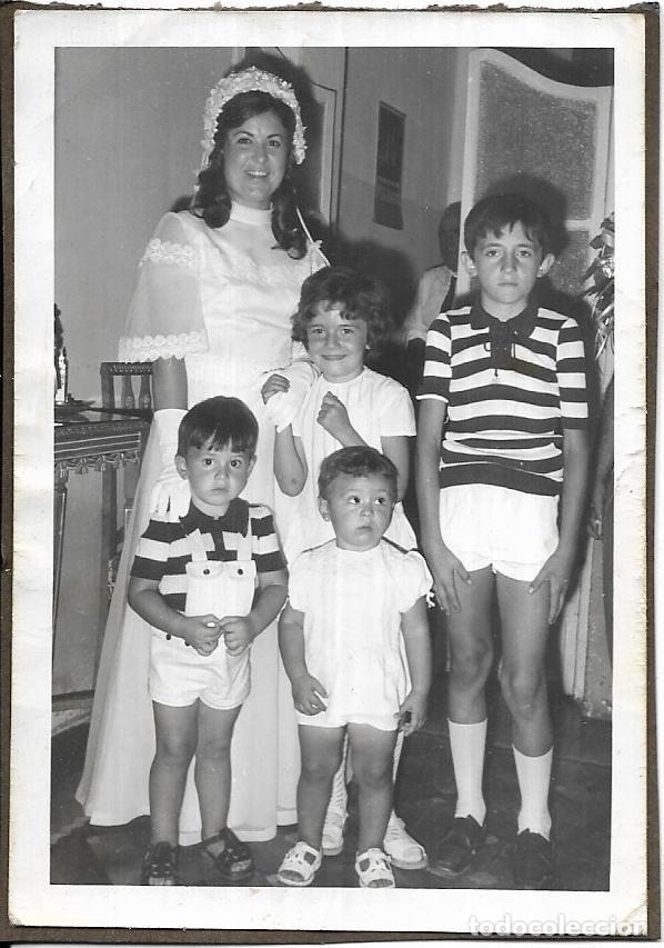 Alte Fotografie: *** CU133 - FOTOGRAFIA - NOVIA CON CUATRO NI&Ntilde;OS