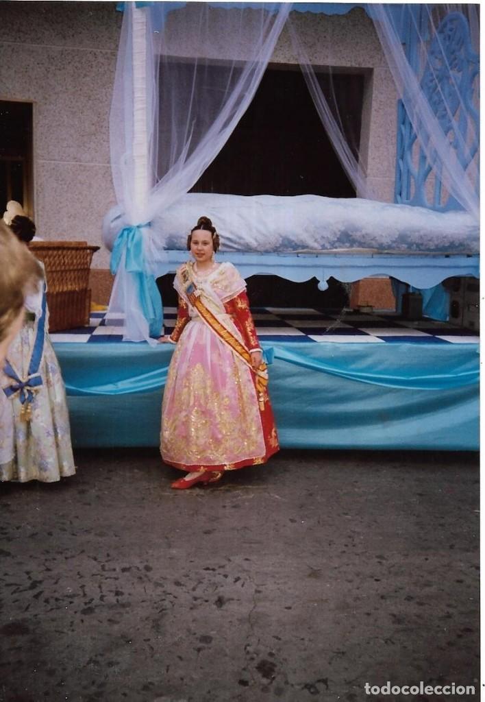 Fotograf&iacute;a antigua: :::: B149 - FOTOGRAFIA - FALLERA VESTIDA POR LA CASA INSA - VALENCIA