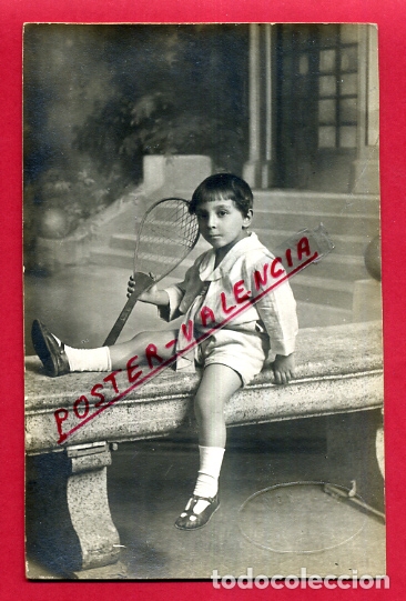 Alte Fotografie: FOTO FOTOGRAFIA , POSTAL , NI&Ntilde;A CON JUGUETE RAQUETA TENIS , FOTO NOVILLO , ORIGINAL , F4 - 36