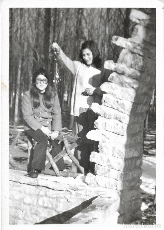 Fotografia antiga: :::: B540 - FOTOGRAFIA - AMIGAS EN EL CAMPO