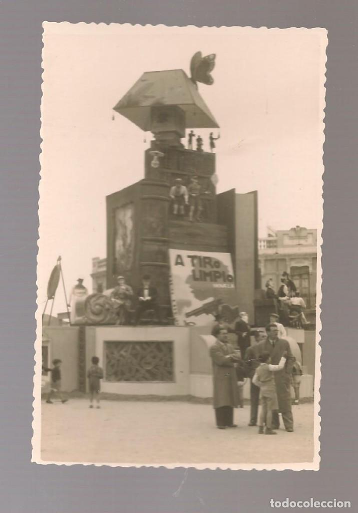 Fotograf&iacute;a antigua: FOTOGRAFIA ORIGINAL FALLA, al dorso JUAN LLORENS A&Ntilde;O 1947