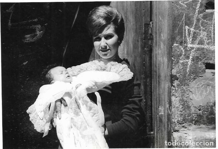 Fotograf&iacute;a antigua: == CU483 - FOTOGRAFIA - SE&Ntilde;ORA CON UN BEB&Eacute; EN BRAZOS