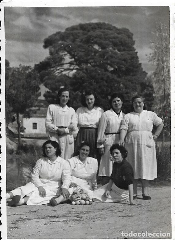 Fotografia antiga: == CU519 - FOTOGRAFIA - GRUPO DE AMIGAS