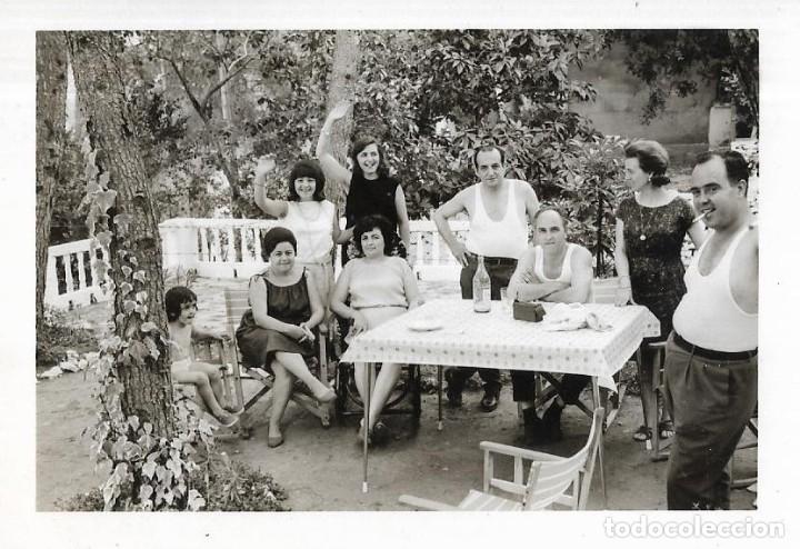 Fotografia antiga: == CU579 - FOTOGRAFIA - GRUPO DE AMIGOS