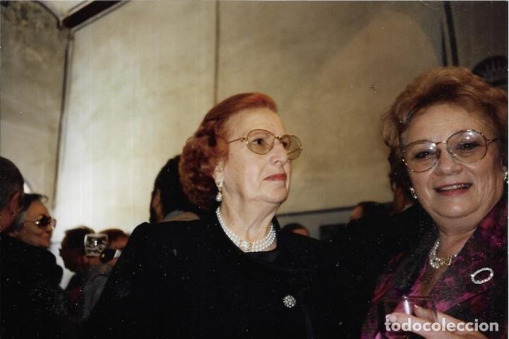 Fotografia antiga: == B1064 - FOTOGRAFIA - SE&Ntilde;ORA CARMEN INSA DE LA ROPERIA INSA CON UNA AMIGA